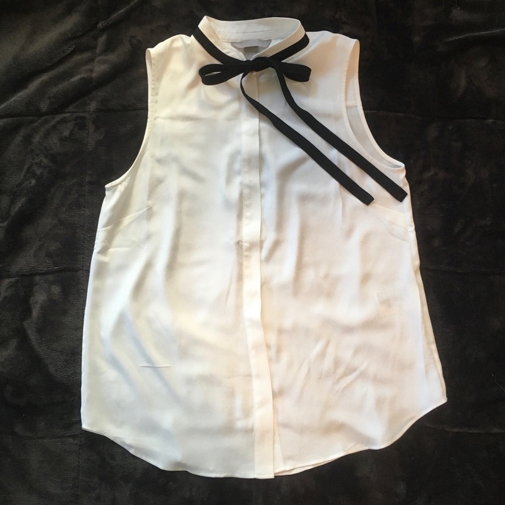 H&M Sleeveless Crepe Blouse